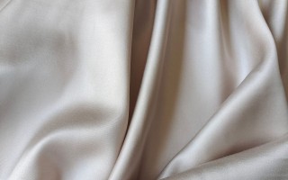 真丝香云纱汉服穿搭，真丝香云纱洗涤方法和保养